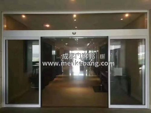 自動門停電常開,自動感應門斷電后容易掰開方法