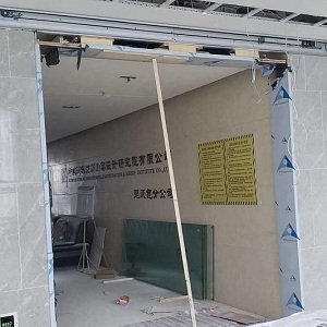 新都區(qū)感應門安裝維修案例